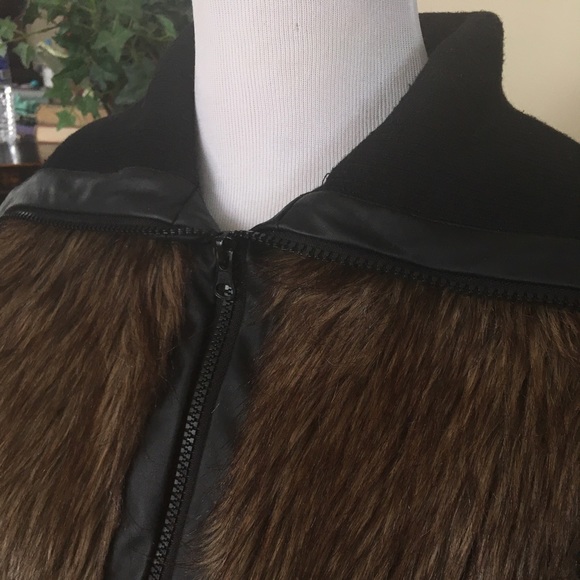 🎉Faux Fur Vest - Picture 5 of 6